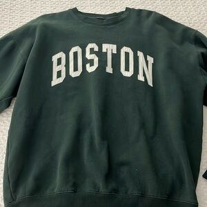 BRANDY MELVILLE BOSTON CREW NECK - oversized great condition